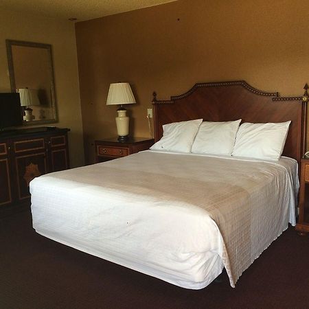 Sundial Lodge Redding Bagian luar foto