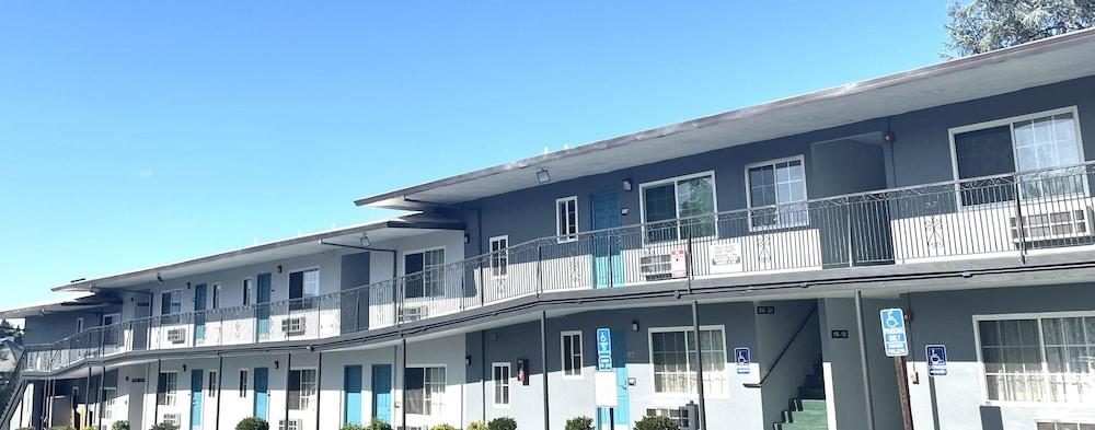 Sundial Lodge Redding Bagian luar foto