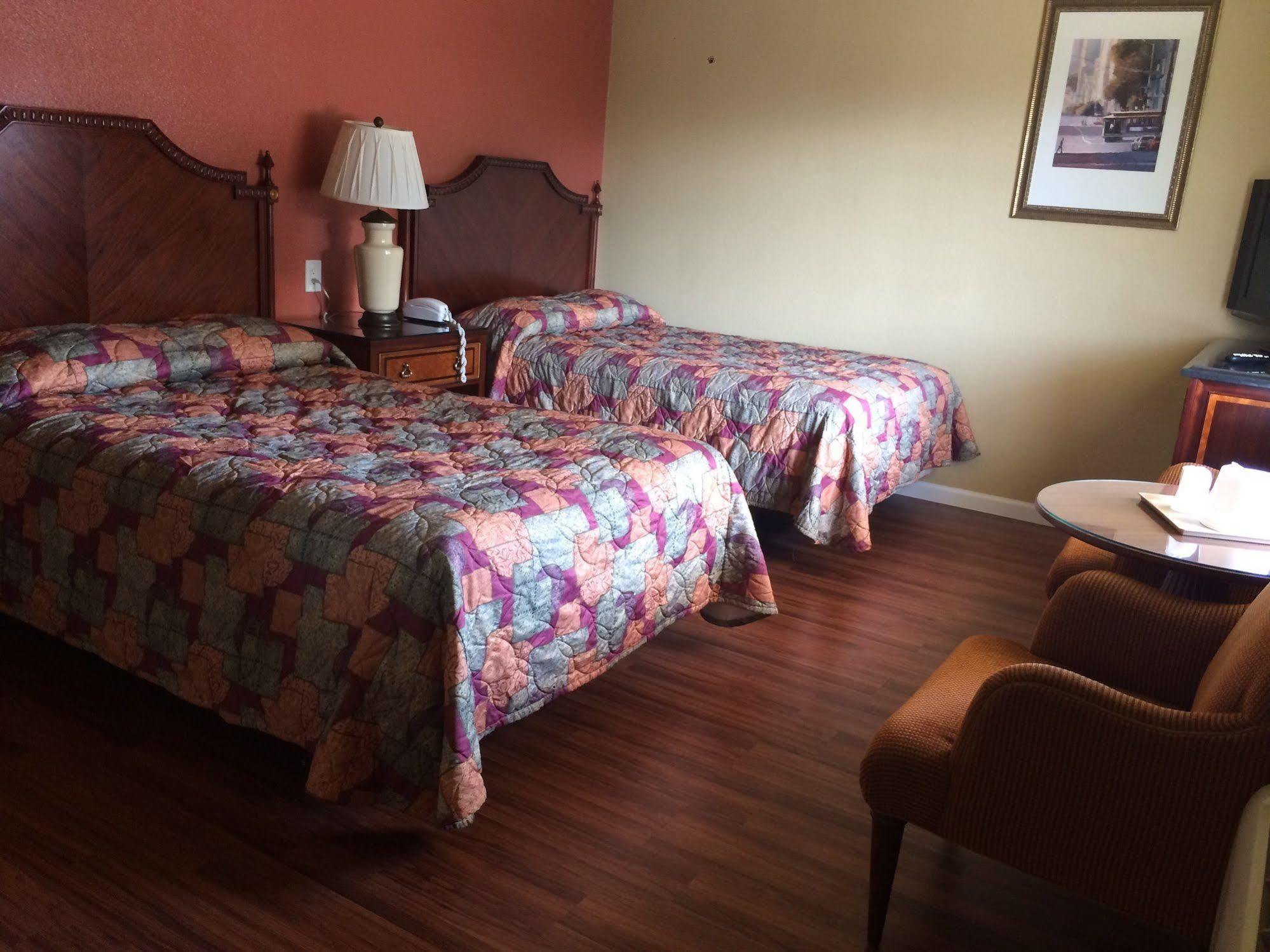 Sundial Lodge Redding Bagian luar foto