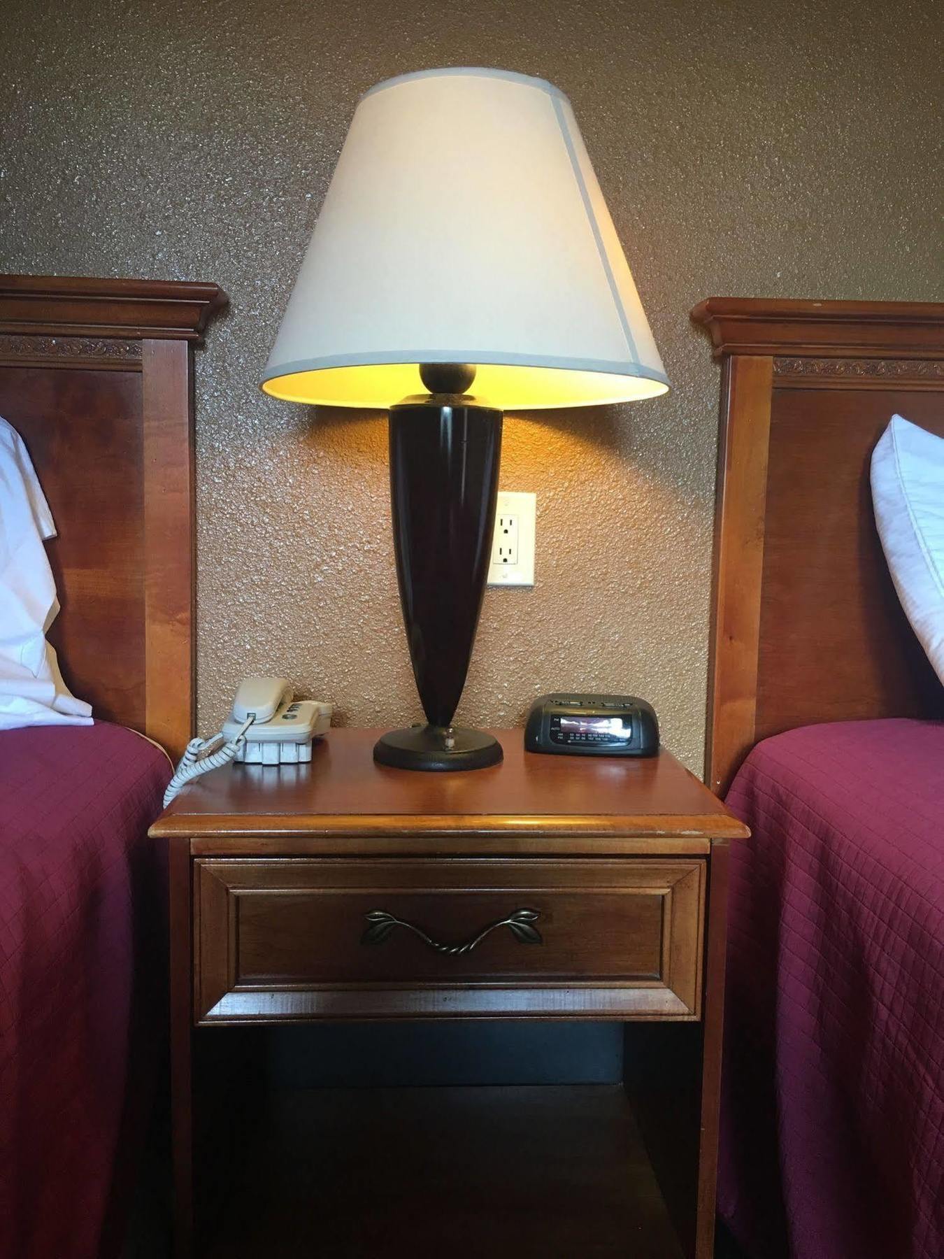 Sundial Lodge Redding Bagian luar foto
